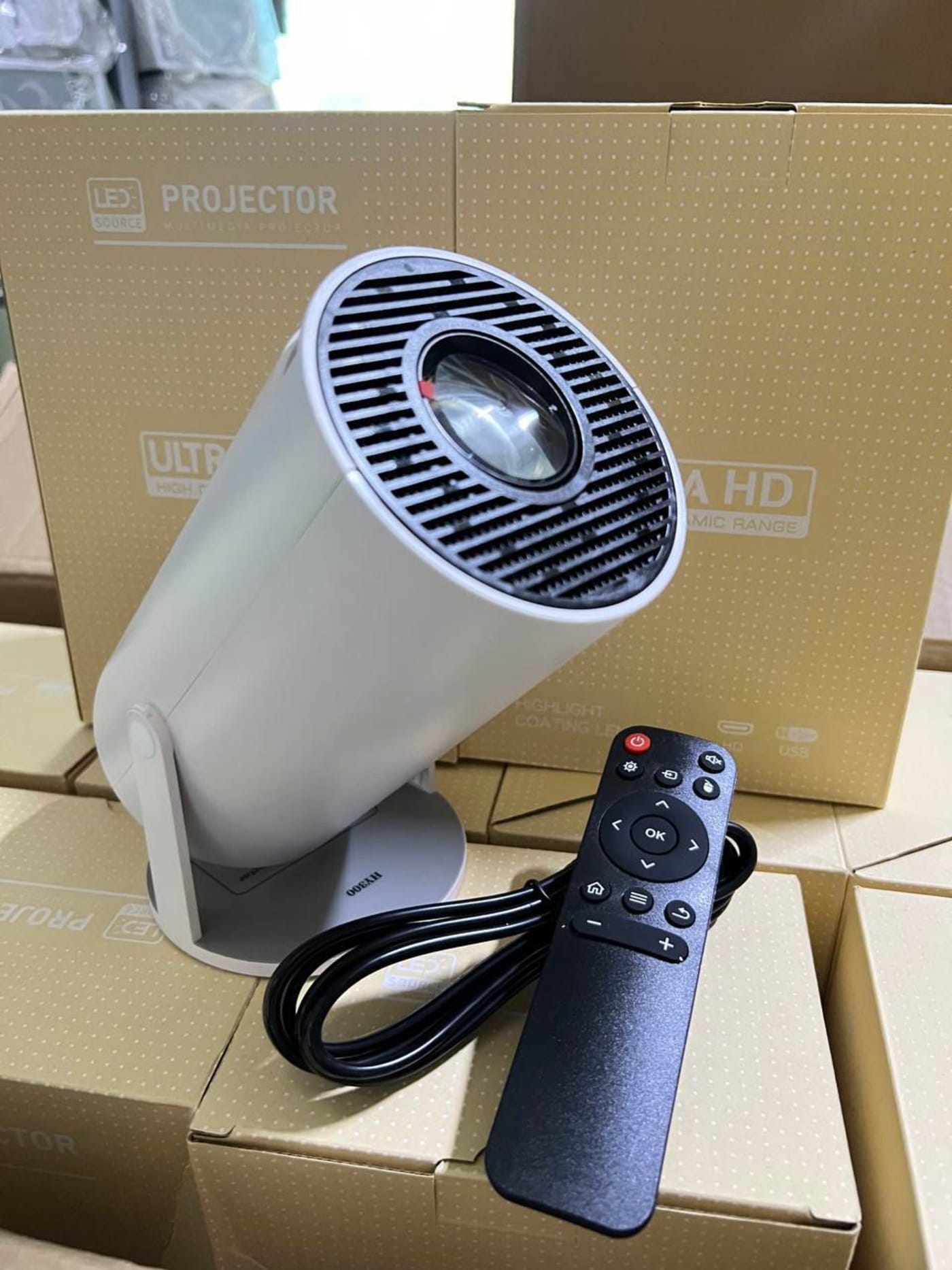 Proyector HY-300