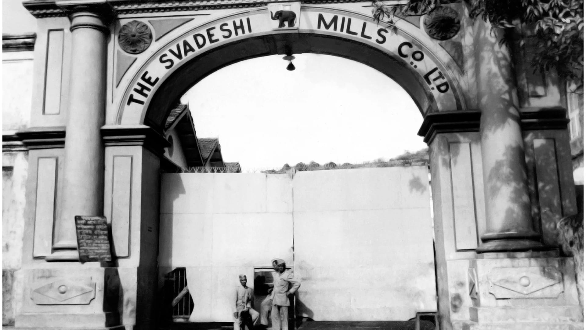 भारतीय विमान सेवेचे जनक, उद्योगरत्न जेआरडी टाटा यांचा जन्मदिवस
