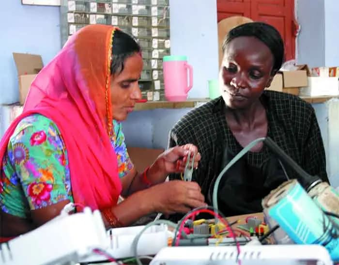 barefoot-college-famous-for-women-empowerment-self-reliance