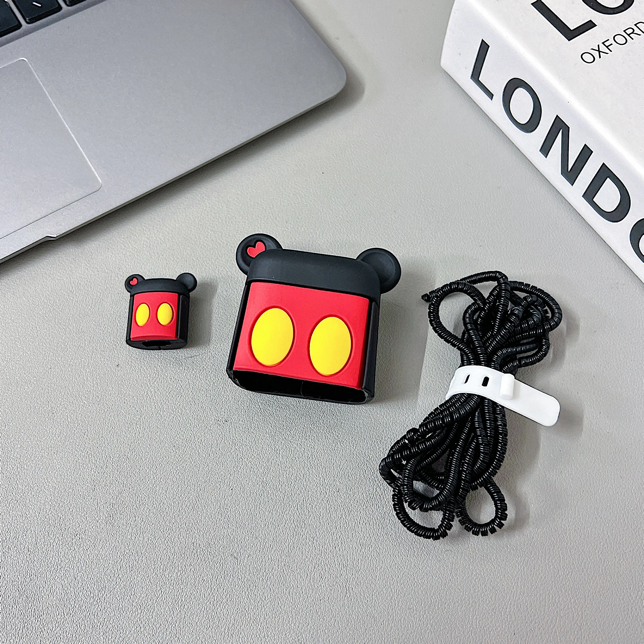 Tidy Tails (20W) Silicone Charger Case - view 4