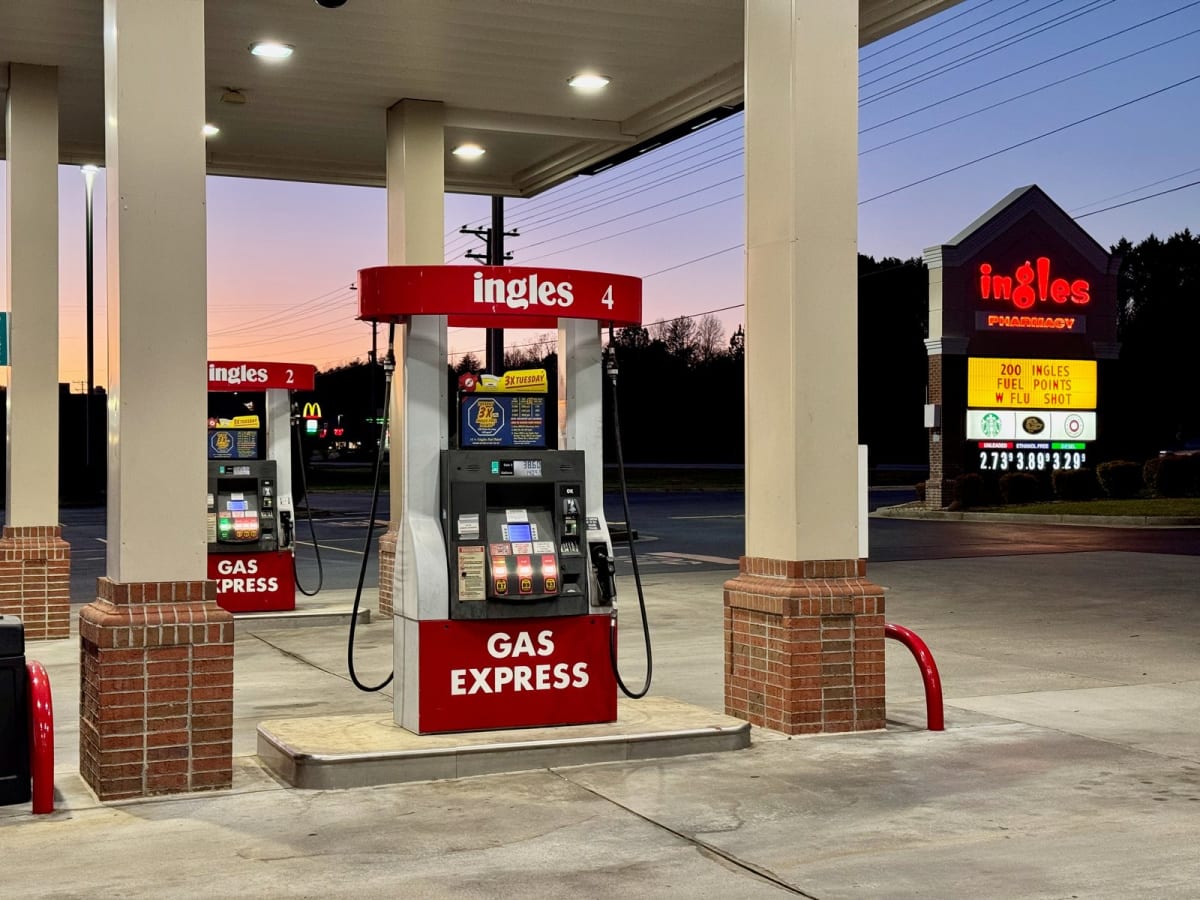 Carburants : l'exécutif veut inscrire une règle d'or fiscale dans le budget 2027