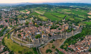 Polémique à Carcassonne : le Rassemblement national réagit après la suspension d'un policier municipal