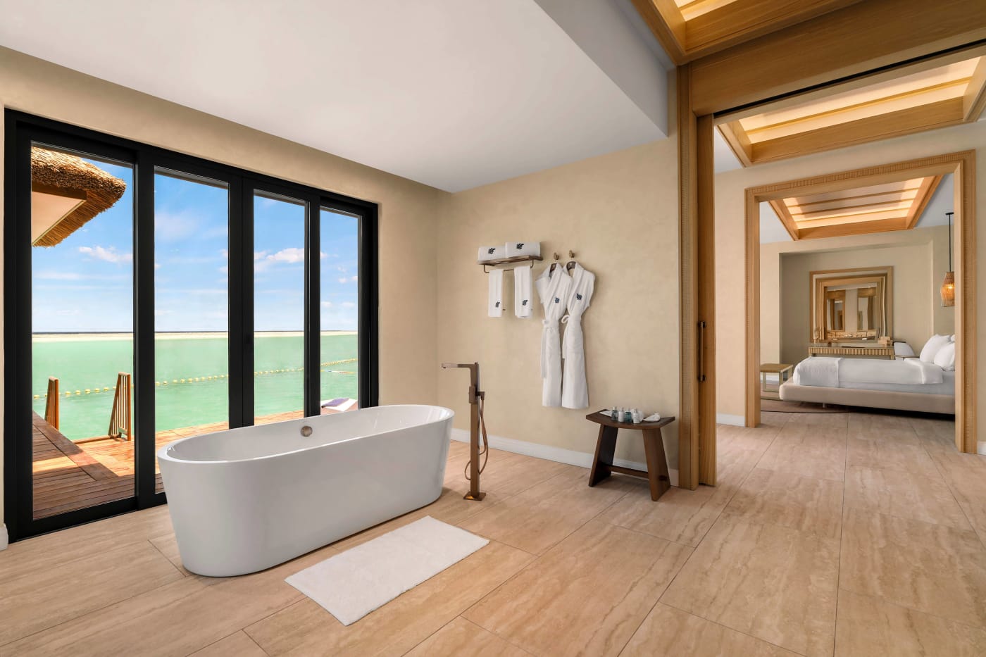 Rendu d'une baignoire îlot face à la mer Rouge dans une villa sur pilotis du Rixos Murjana