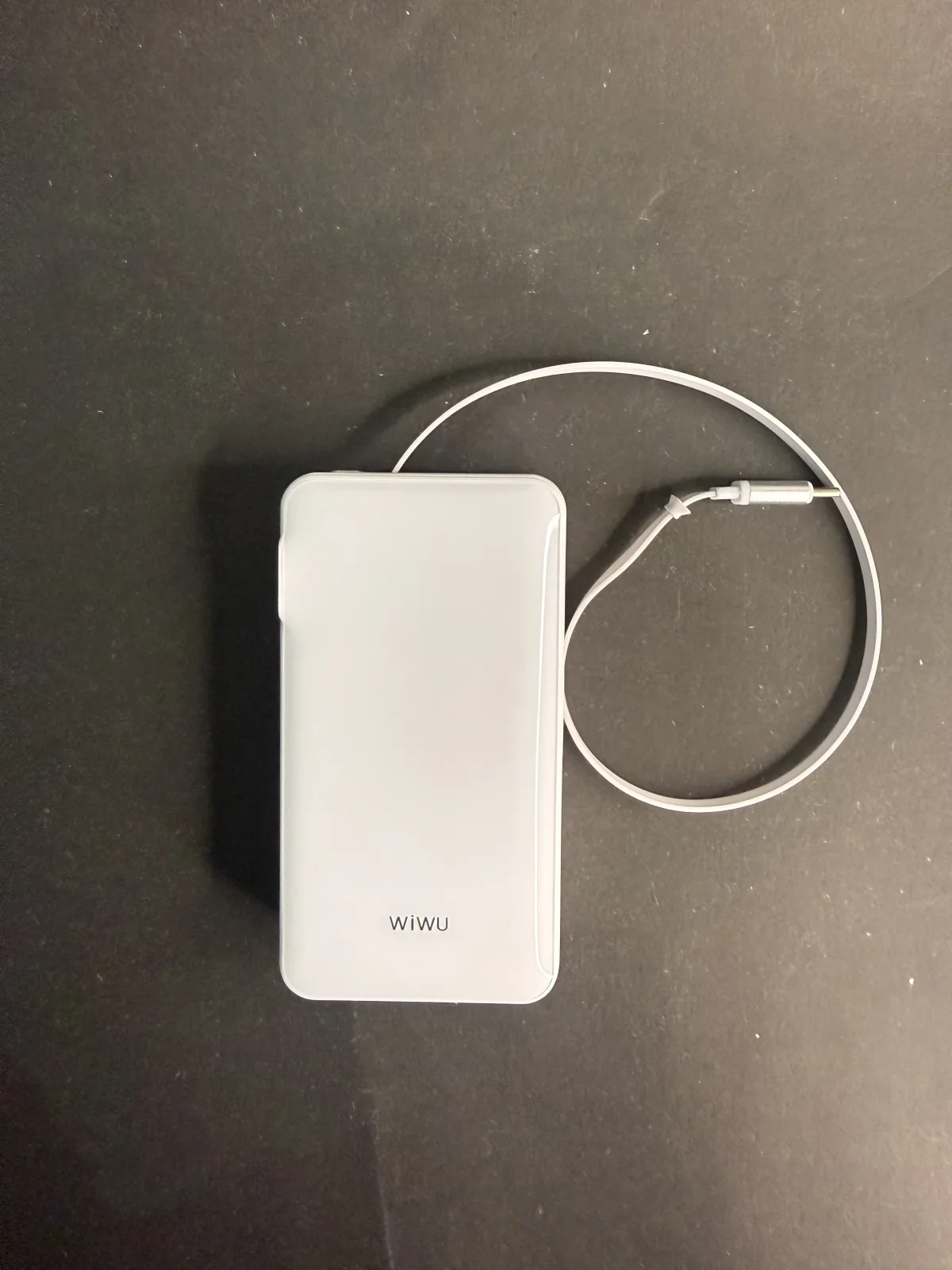 WiWU 10000mAh 35W Retractable WI-P049 Power Bank & Wall Adapter