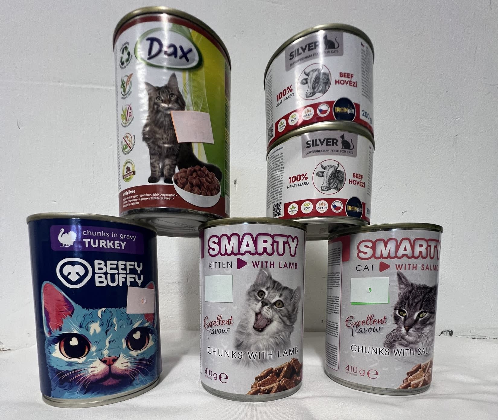 Konzervy pre mačky — Dax, Silver, Beefy Buffy a Smarty s kúskami mäsa