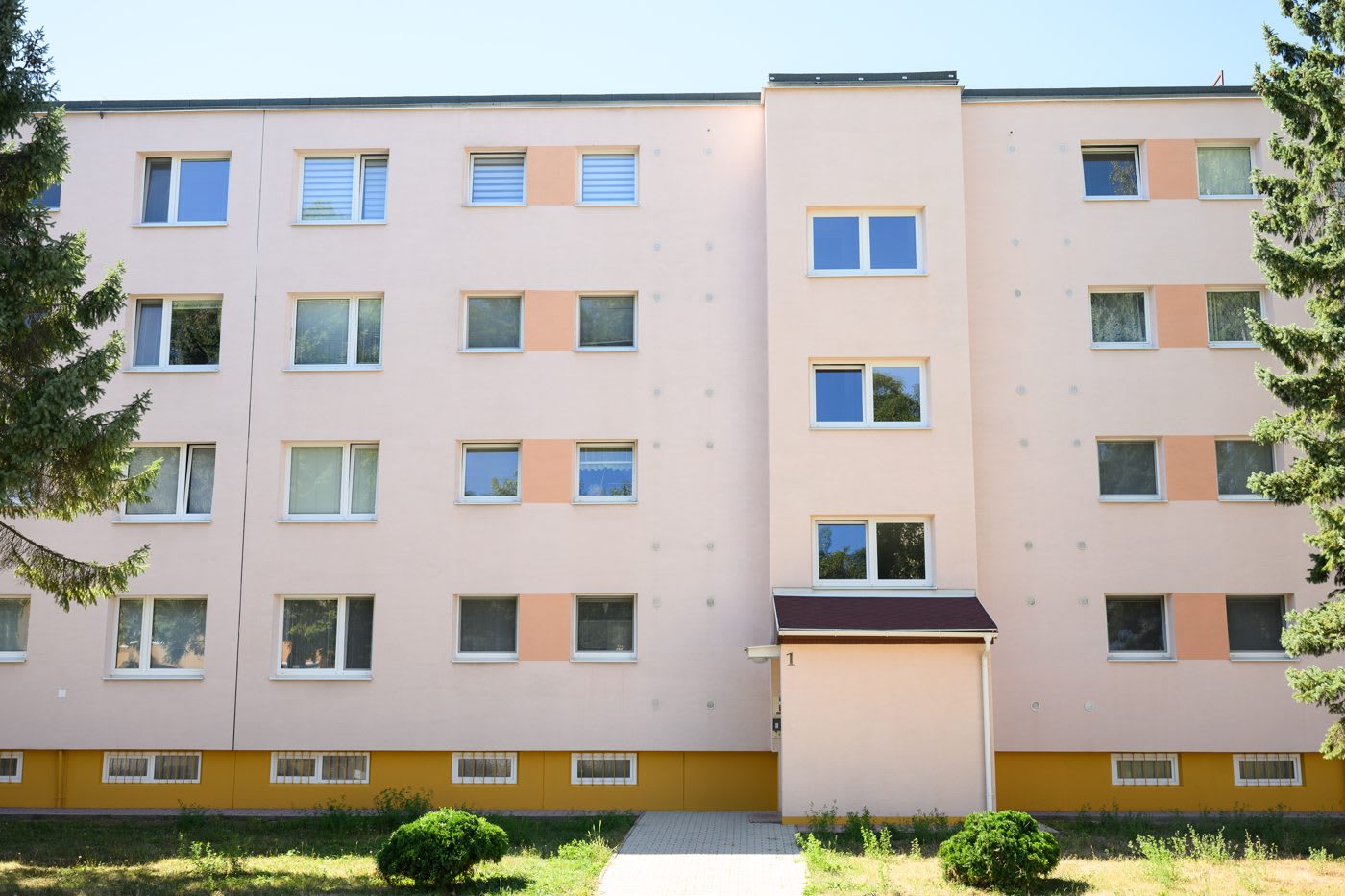 Bytový dom v Martine po vyčistení fasády