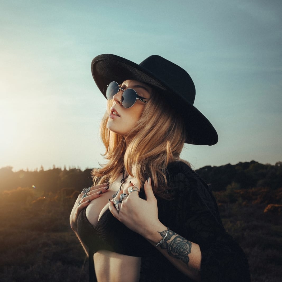 Feild Photoshoot for Clock and Colours - Photographer Sam East 