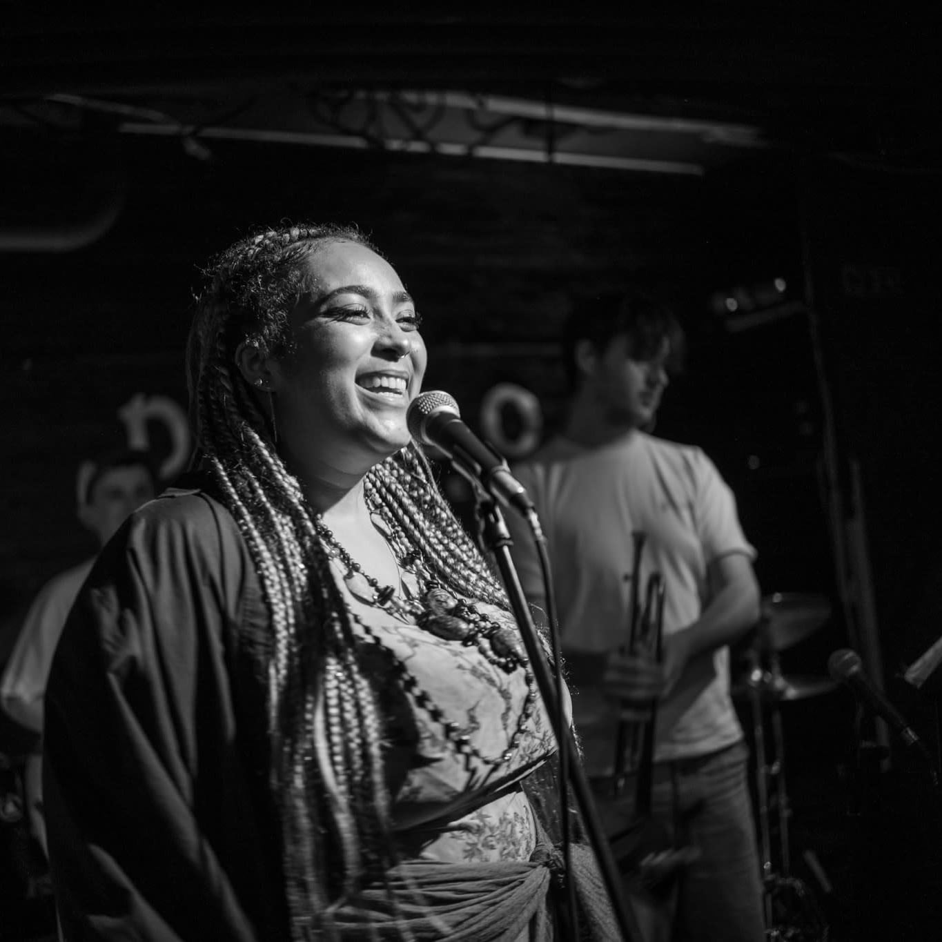 Isabelle Mettle - Gig