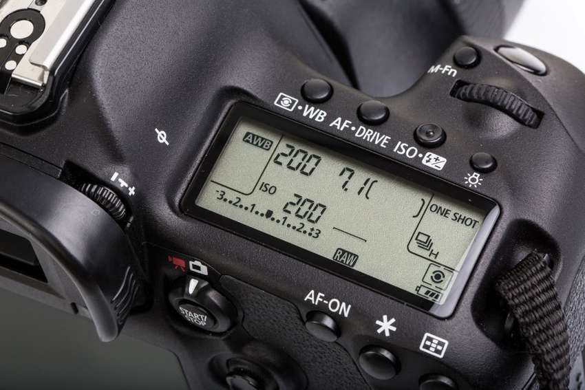 DSLR di Malam Hari2 Tips dan Trik Memotret Menggunakan DSLR di Malam Hari