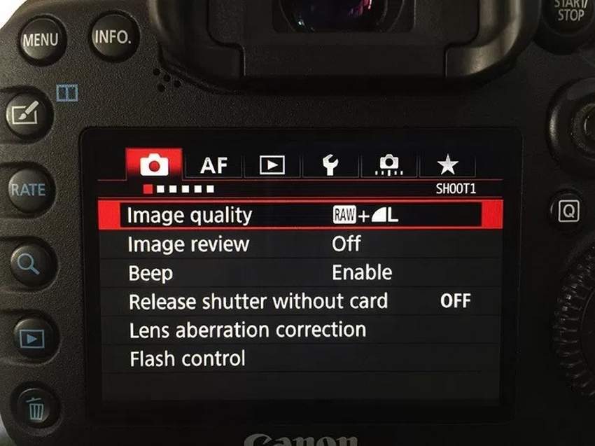DSLR di Malam Hari6 Tips dan Trik Memotret Menggunakan DSLR di Malam Hari