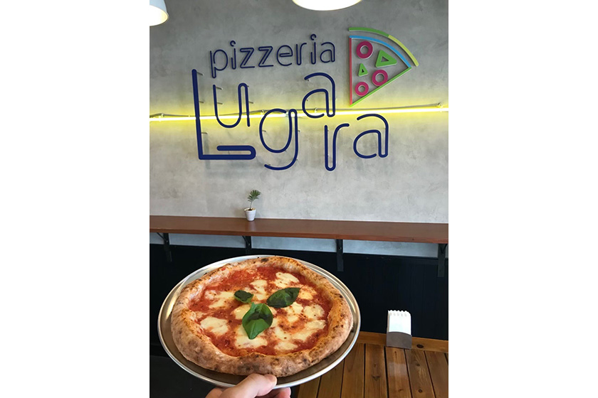 pizzeria内観