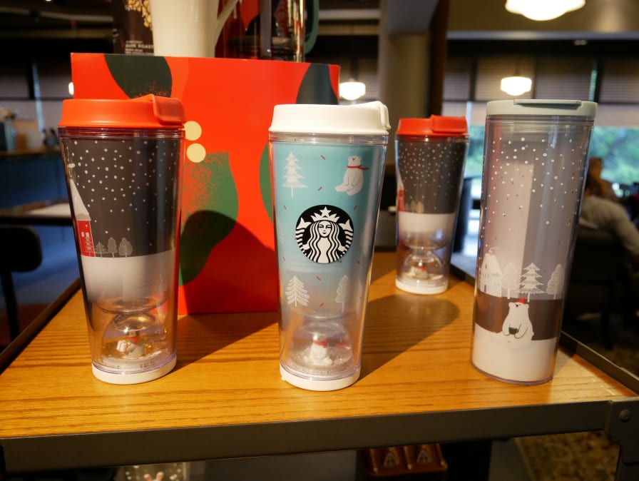 光り輝く黄金のタンブラー！ブルネイ限定のスタバグッズを