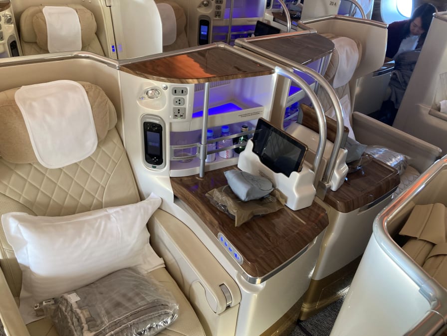 搭乗記】エミレーツ航空A380ビジネスクラスでフランス・ニースへ｜人気