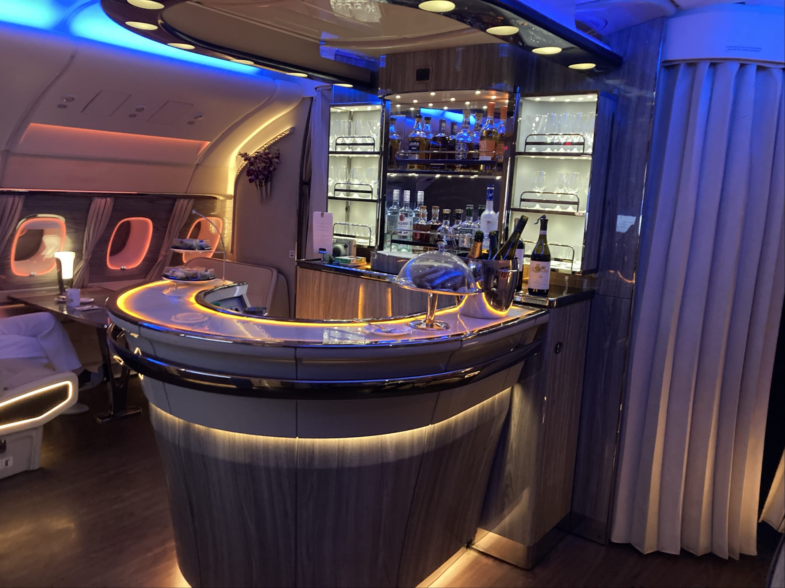 搭乗記】エミレーツ航空A380ビジネスクラスでフランス・ニースへ｜人気