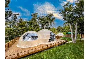 北海道の大自然を満喫【グランピング施設10選】冬の雪遊びや夏の釣りを体験「札幌・美瑛・ニセコなど」