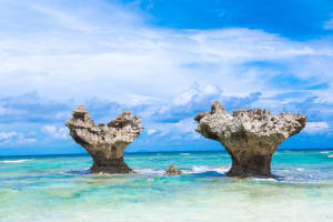 沖縄の恋の島【古宇利島】徹底観光ガイド！あのハートロックも！