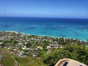 ハワイ通に話題の「ピルボックス」ラニカイビーチが見渡せる絶景スポットに登ってみた