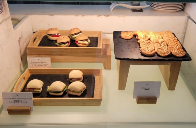 キャセイパシフィック航空ラウンジの食べ物