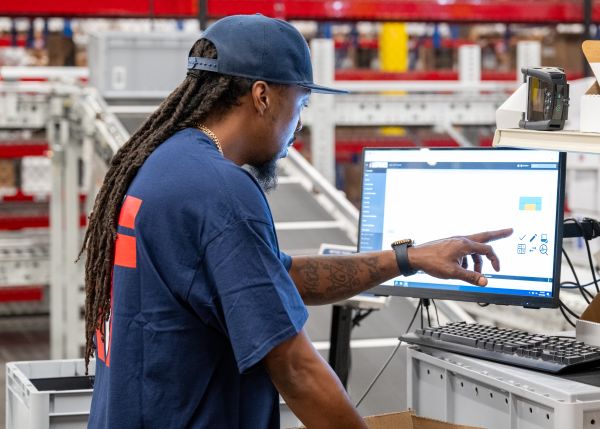 Order fulfillment workstation