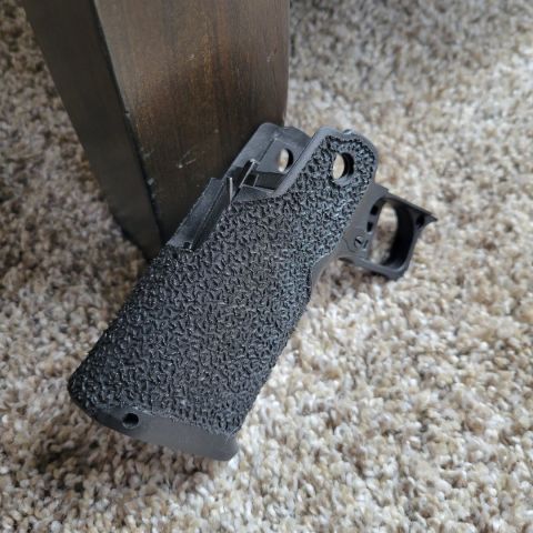 Stippled grip module 