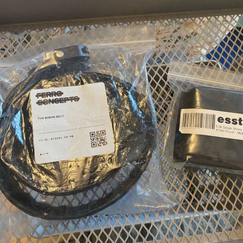 Ferro Concepts Bison Belt, Small, MCB with matching esstac kiwi 