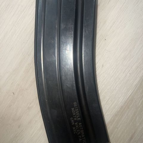 Prototype Geissele 6 arc mags