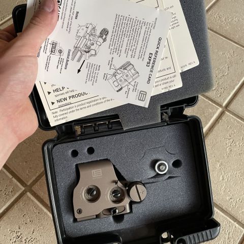FDE EOTECH EXPS3-0. Great condition, has one little mark on it from my safe. Works great, bright, no delam or fogging.