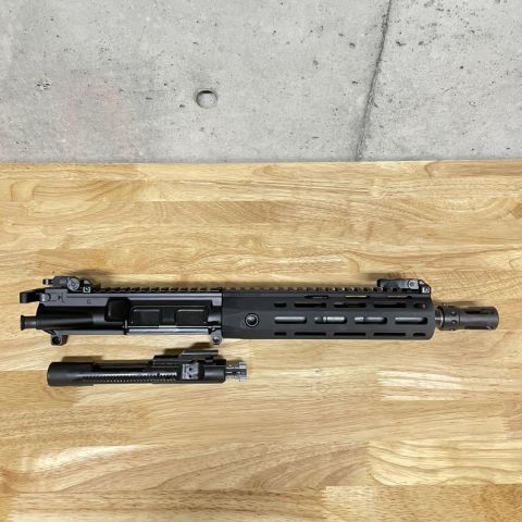 NIB KAC SR30 Upper Receiver. I am selling my brand new Knights SR-30 upper receiver in 300BLK. This one has the new notched upper, a chrome E3 bolt, irons, buffer, pic rail section, and box. This upper has been discontinued and will no longer be made, this was the final allocation. 