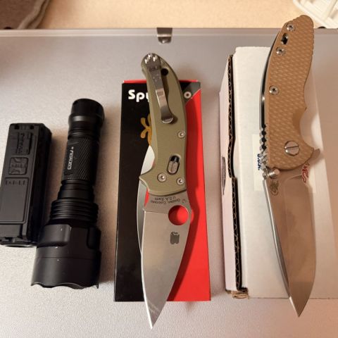 Knives/light sale 
