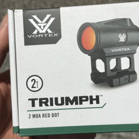Vortex Triumph Red Dot