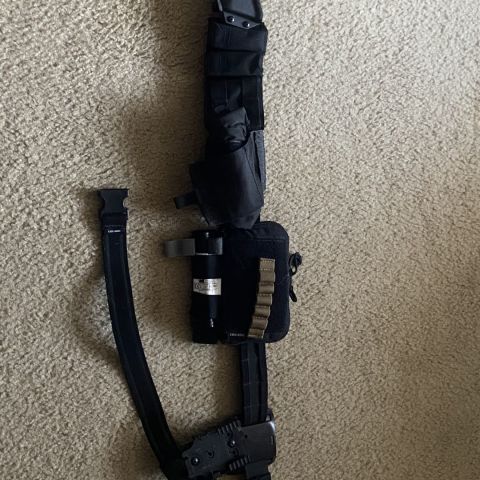 Ronin TF belt Large(I’m a 36” waist) with dual esstac kywi’s, one rifle esstac? Trex dump pouch, trex medical pouch(no med supplies with purchase) safariland mid without qls system and inner belt.