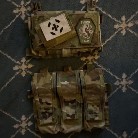 Spirtuis mk4 chestrig comes as you see no inserts or patches $60 shipped. Crye AVS single m4 flap pouches $50 shipped