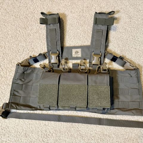 Mayflower Hybrid Chest Rig