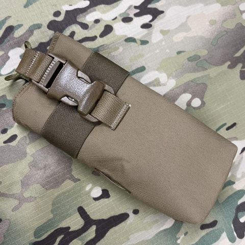 FIRST SPEAR RADIO POUCH COYOTE