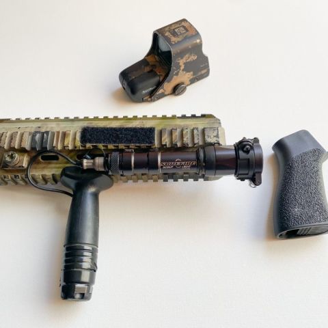 . Surplus tango down grip 25 s