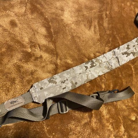 AOR1 vtac padded sling. Rare. Perfect for those navy 416 clones 
