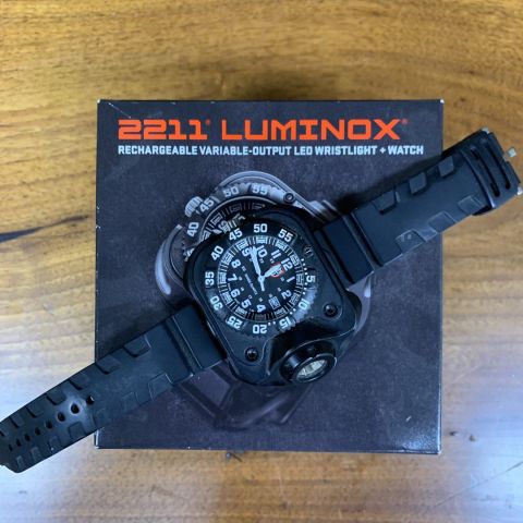 SureFire 2211 Luminox wrist watch/flashlight rechargeable