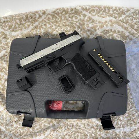Sig P322T Threaded w Red dot 