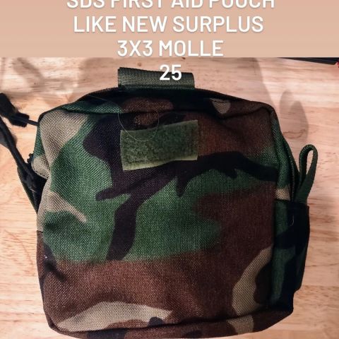 SDS FIRST AID POUCH, M81, LIKE NEW SURPLUS, MOLLE STRAPS 