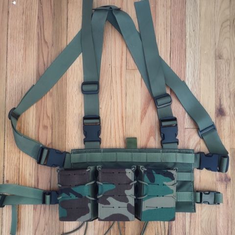 Chest rig