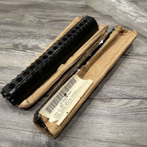 NOS Minty Colt M16A2 Handguard