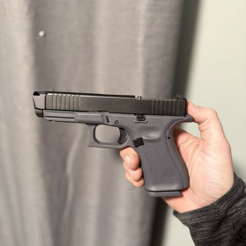 Gray frame Glock 19mos 