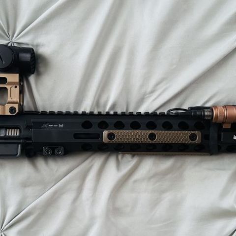 Complete upper