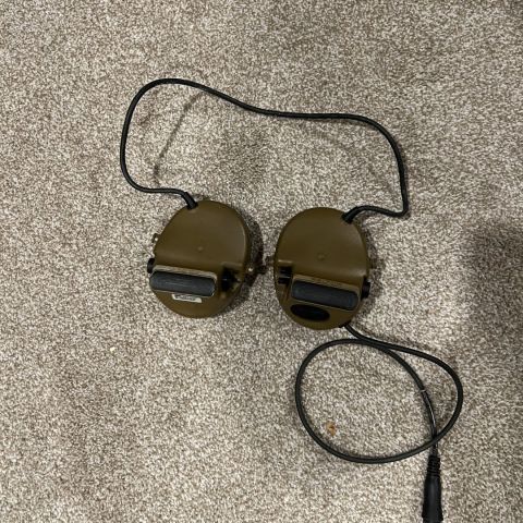 Peltor Comtac 3s/Invisio Plug