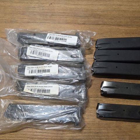 SW Mod 59 9mm Mecgar mags