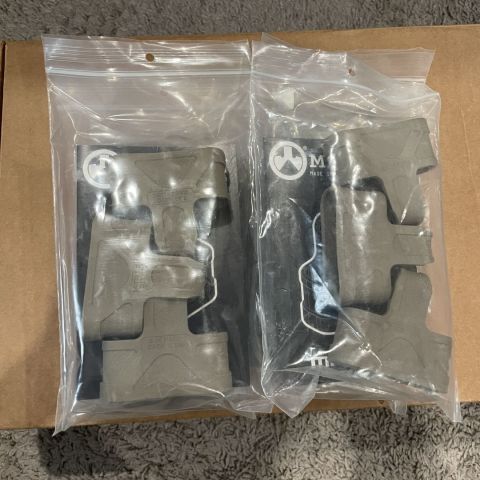 Early Magpul FDE Mag Assist