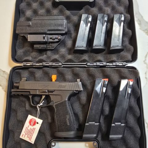 Sig Sauer P365 XMacro TACOPS