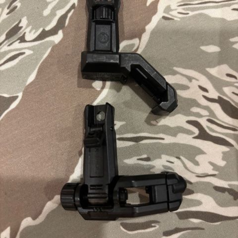 Magpul MBUIS Pro offset sights