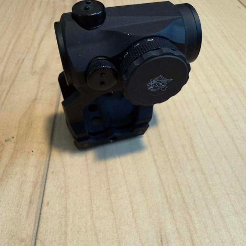 Aimpoint T1 w/ KAC battery cap