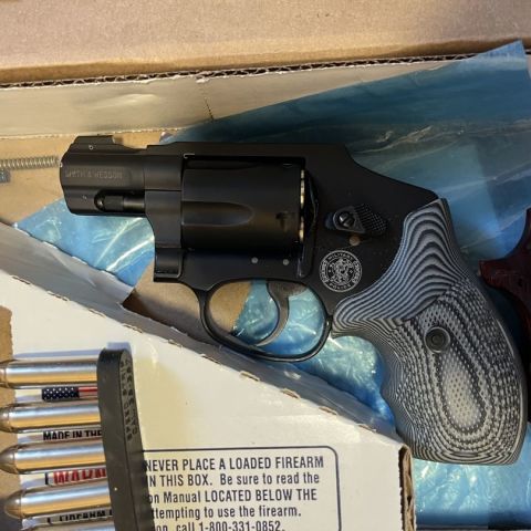 S&W 340 + extras